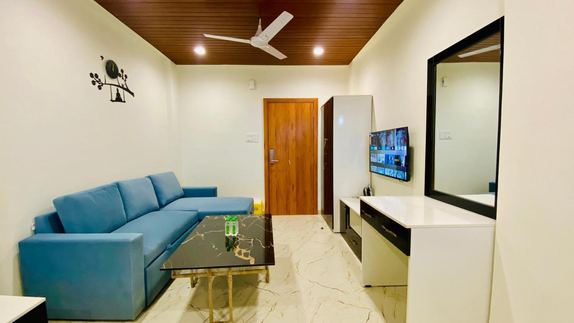 10 Parallel Apartment Indore